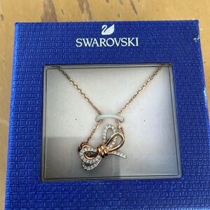 New Swarovski rose gold bow necklace